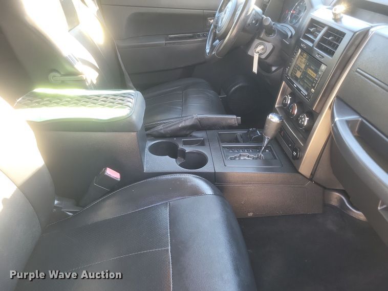 image for item EJ8130 2012 Jeep Liberty SUV