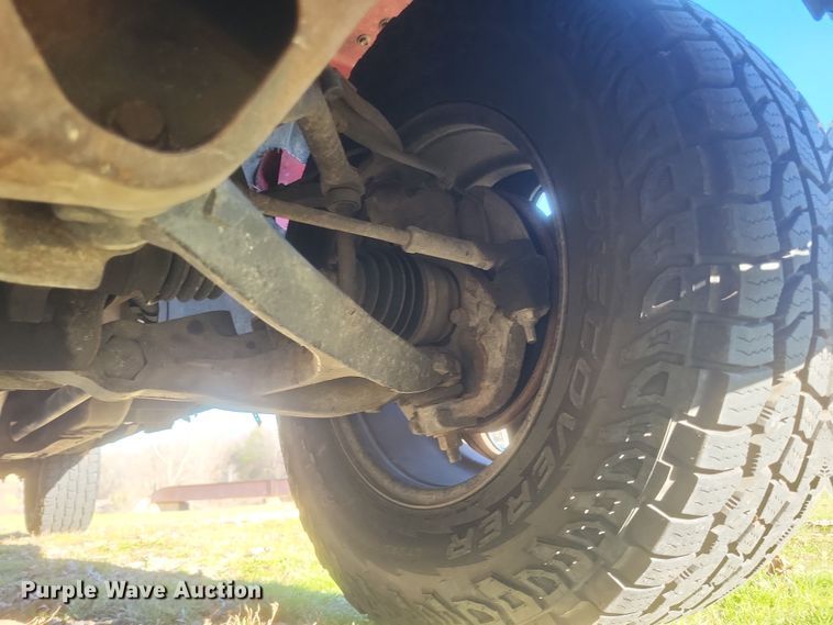 image for item EJ8131 2002 Chevrolet  Silverado 1500 pickup truck