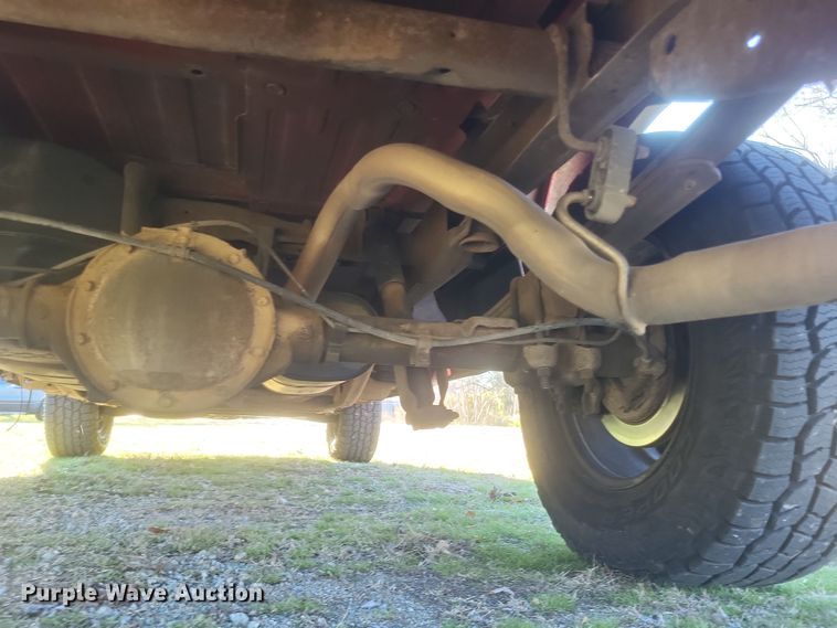 image for item EJ8131 2002 Chevrolet  Silverado 1500 pickup truck