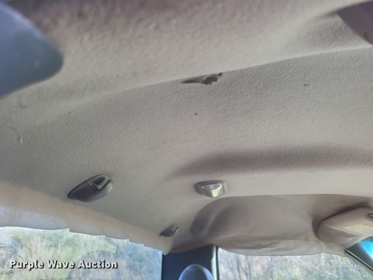 image for item EJ8131 2002 Chevrolet  Silverado 1500 pickup truck