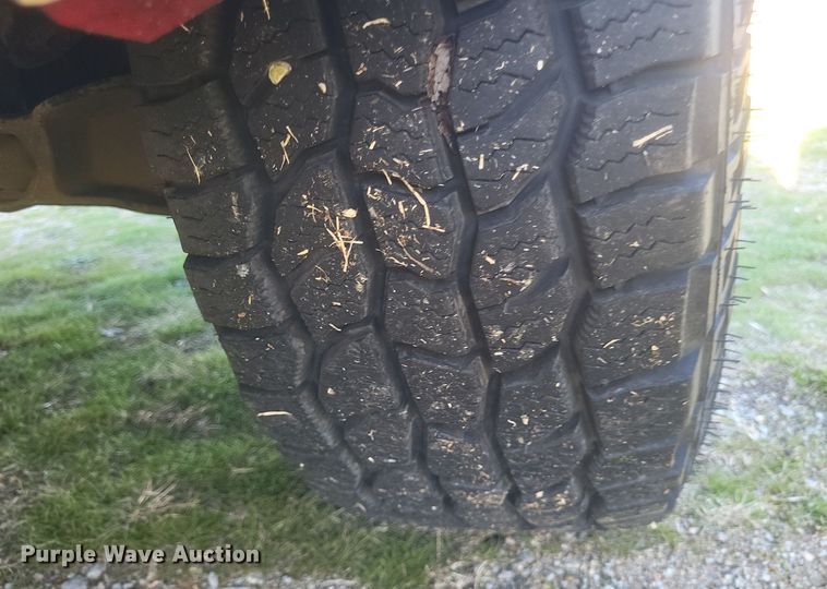 image for item EJ8131 2002 Chevrolet  Silverado 1500 pickup truck