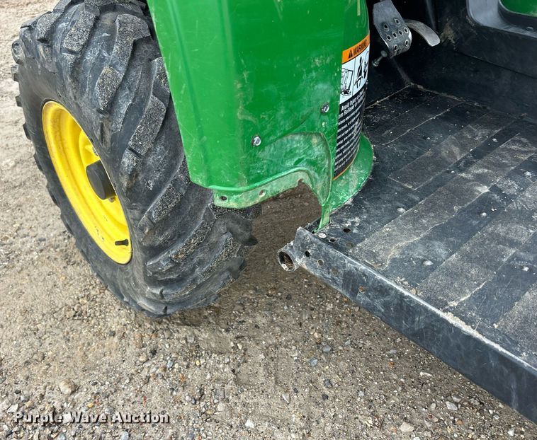 image for item EJ8143 2014 John Deere  Gator 825 utility vehicle