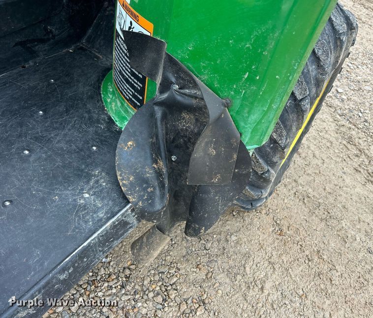 image for item EJ8143 2014 John Deere  Gator 825 utility vehicle