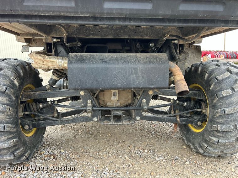 image for item EJ8143 2014 John Deere  Gator 825 utility vehicle