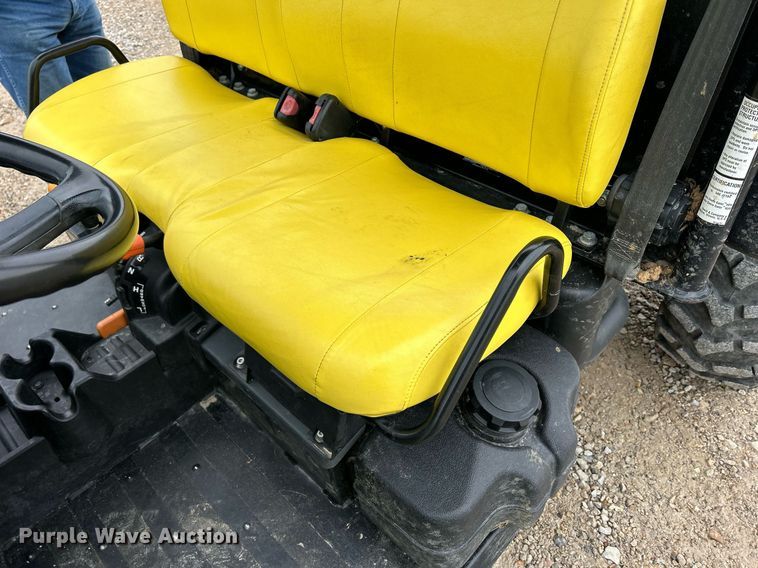 image for item EJ8143 2014 John Deere  Gator 825 utility vehicle