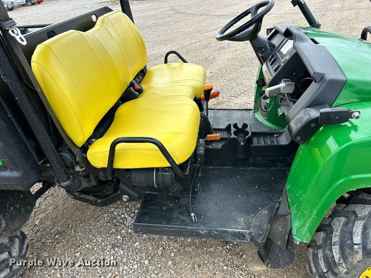 image for item EJ8143 2014 John Deere  Gator 825 utility vehicle