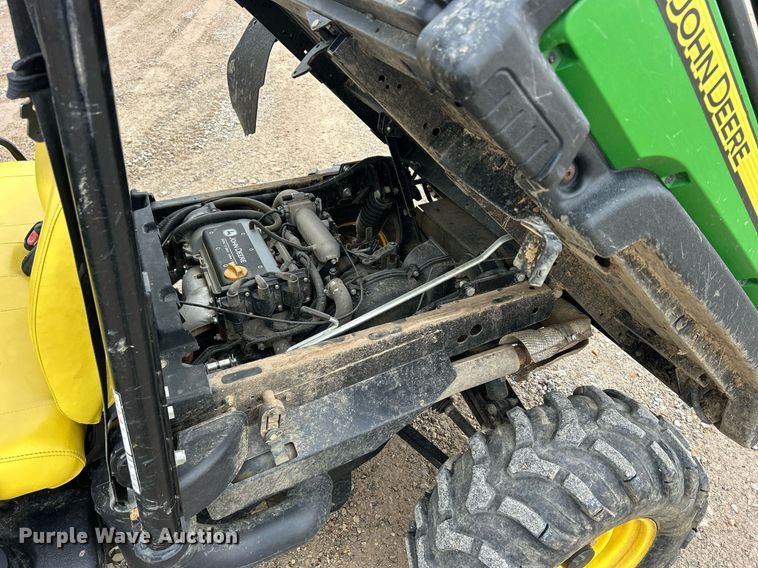 image for item EJ8143 2014 John Deere  Gator 825 utility vehicle