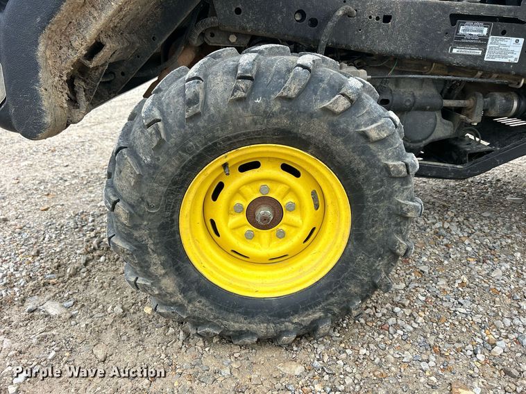 image for item EJ8143 2014 John Deere  Gator 825 utility vehicle