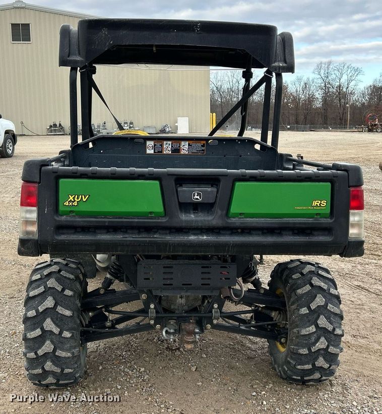 image for item EJ8144 2011 John Deere Gator 625i utility vehicle