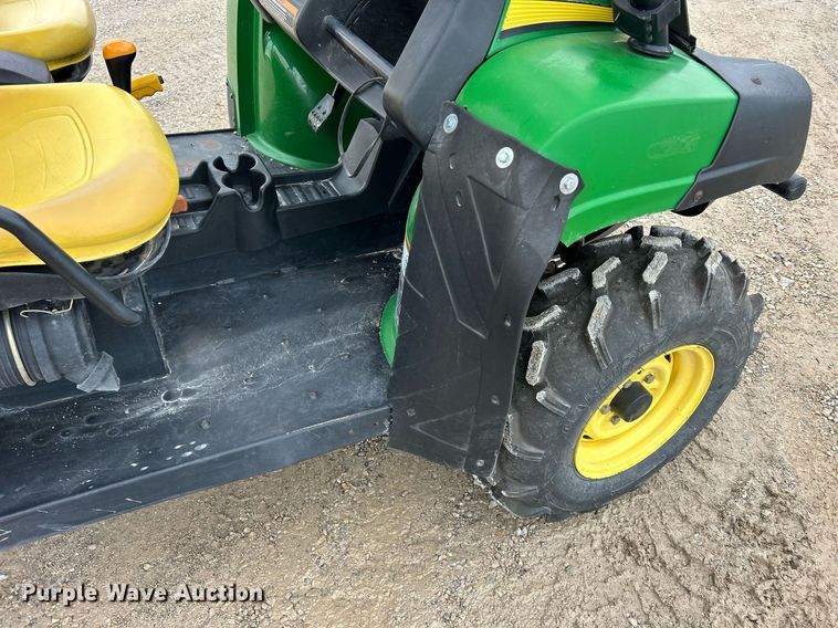 image for item EJ8144 2011 John Deere Gator 625i utility vehicle