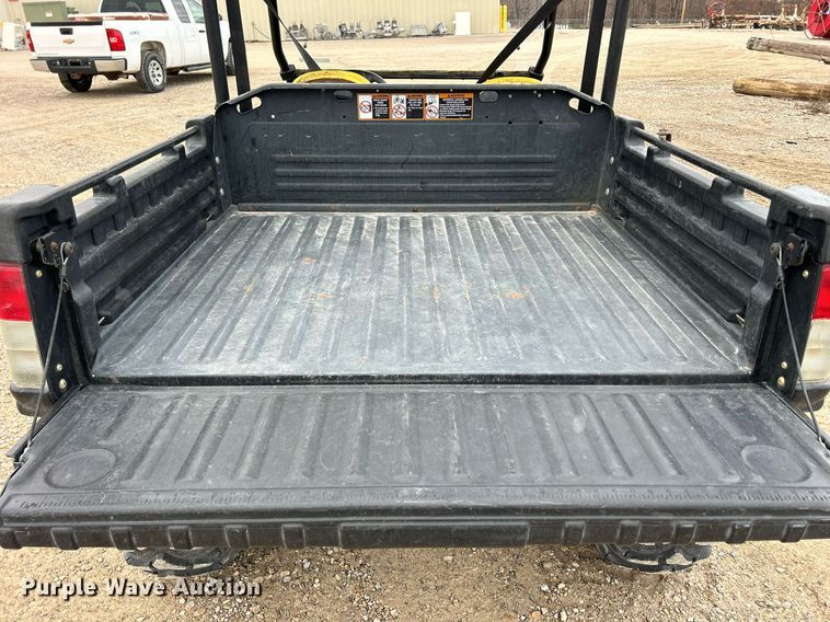 image for item EJ8144 2011 John Deere Gator 625i utility vehicle