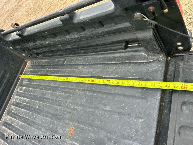 image for item EJ8144 2011 John Deere Gator 625i utility vehicle