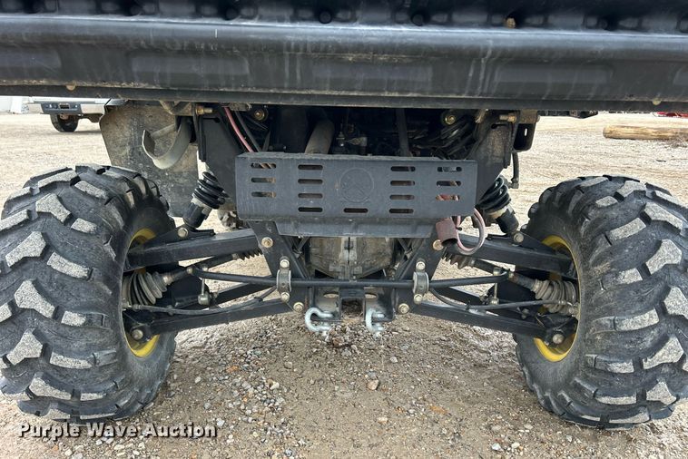 image for item EJ8144 2011 John Deere Gator 625i utility vehicle