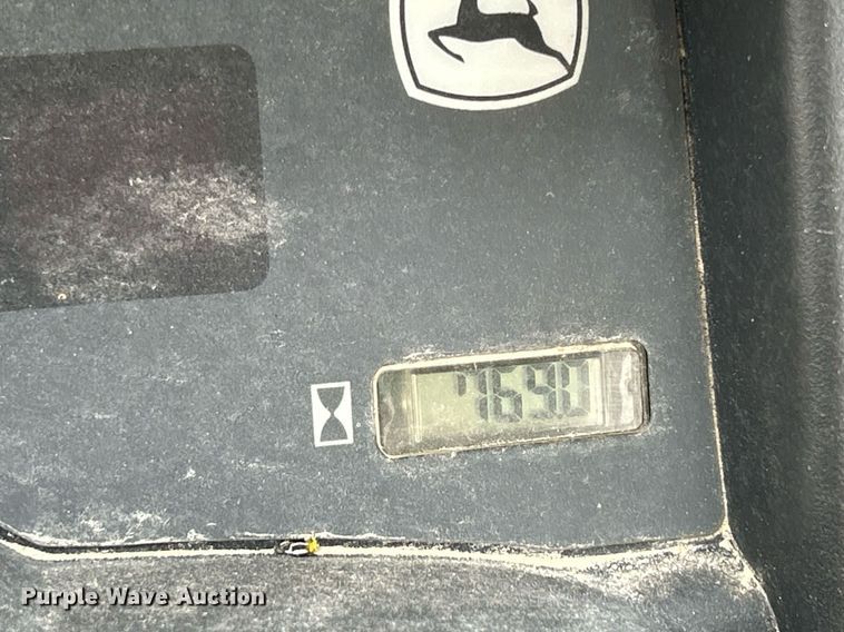 image for item EJ8144 2011 John Deere Gator 625i utility vehicle