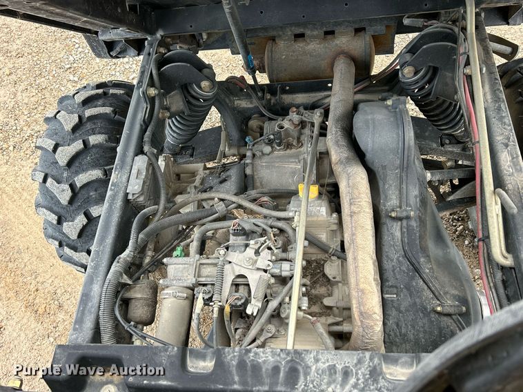 image for item EJ8144 2011 John Deere Gator 625i utility vehicle