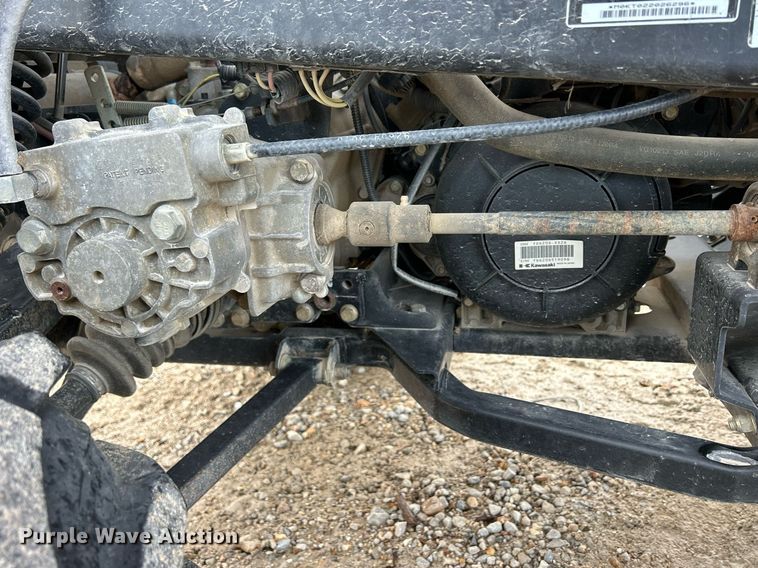 image for item EJ8144 2011 John Deere Gator 625i utility vehicle