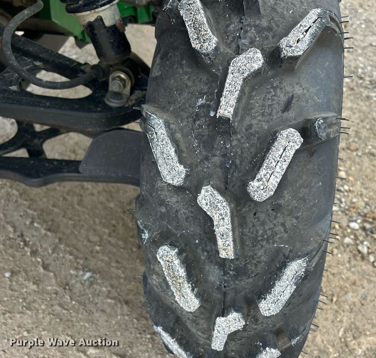 image for item EJ8144 2011 John Deere Gator 625i utility vehicle