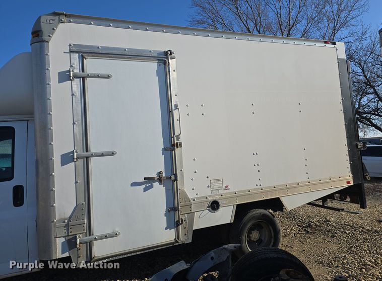 image for item EK2479 Supreme E0302610 box bed