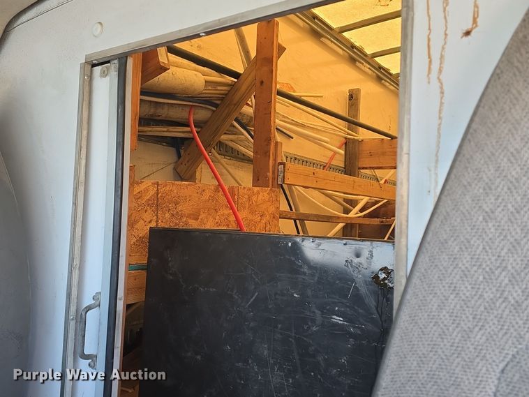 image for item EK2479 Supreme E0302610 box bed