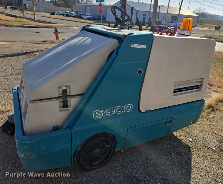image for item EK2481 Tennant 6400 sweeper