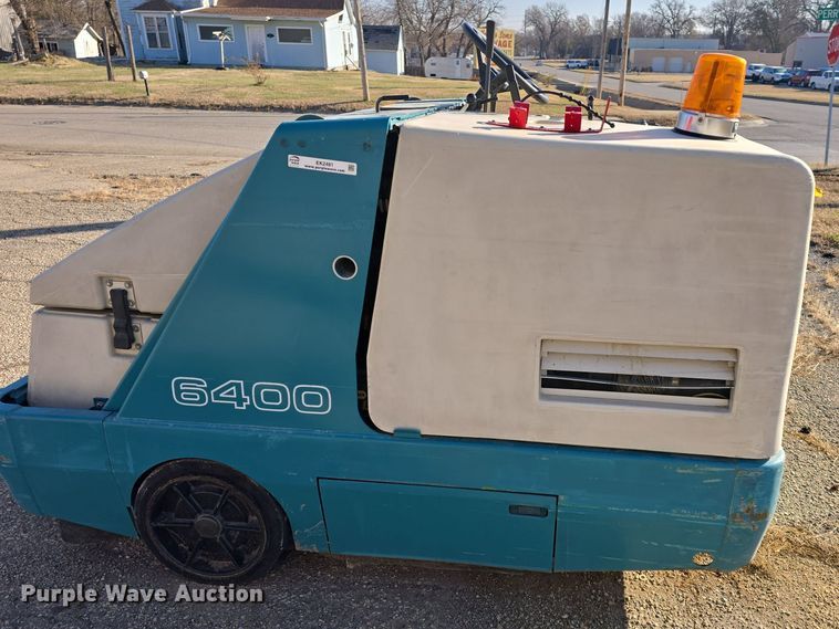 image for item EK2481 Tennant 6400 sweeper