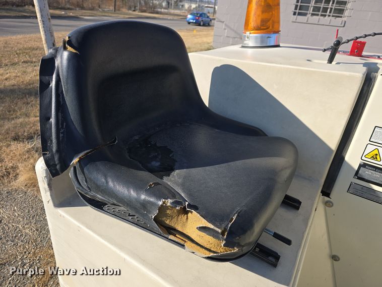 image for item EK2481 Tennant 6400 sweeper