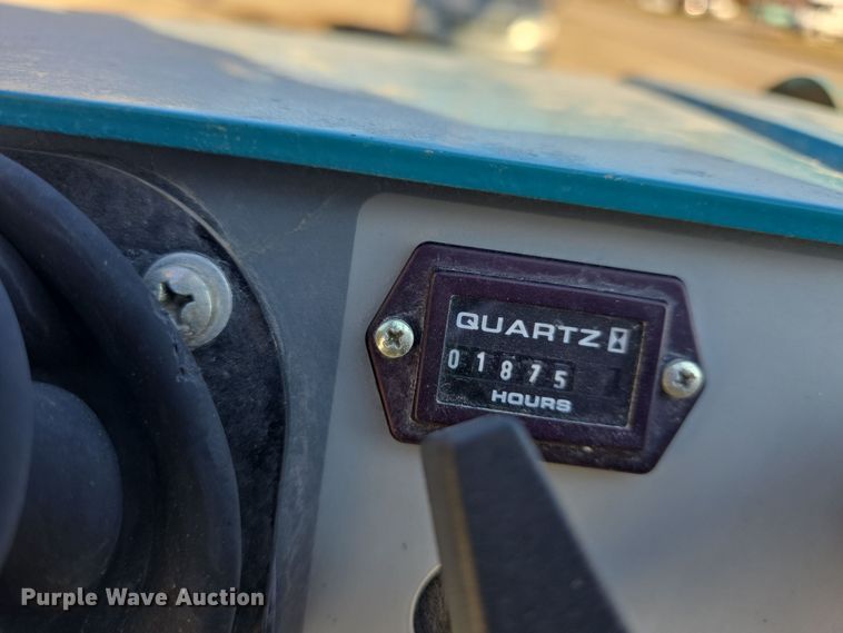 image for item EK2481 Tennant 6400 sweeper