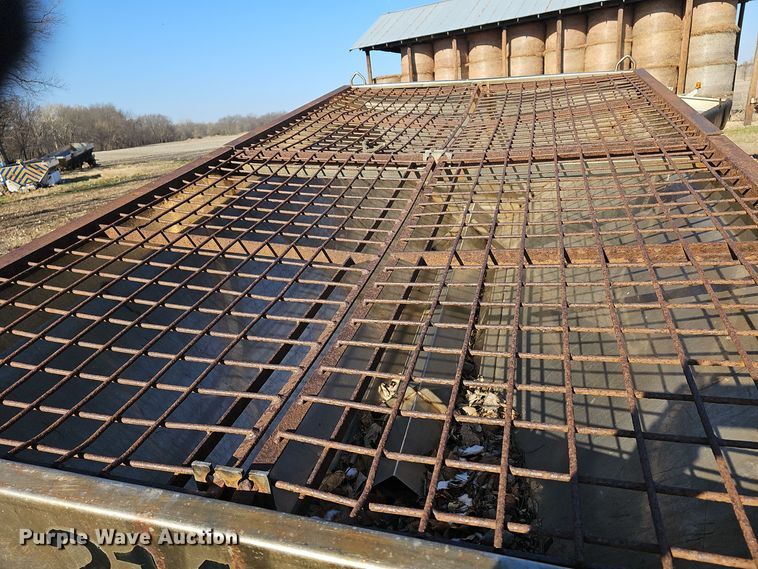 image for item EK2485 (2) Swenson spreaders