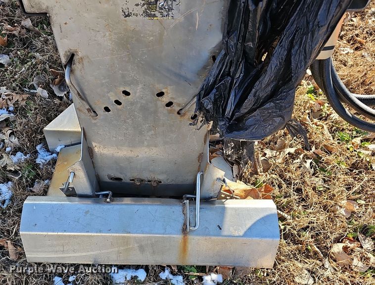 image for item EK2485 (2) Swenson spreaders