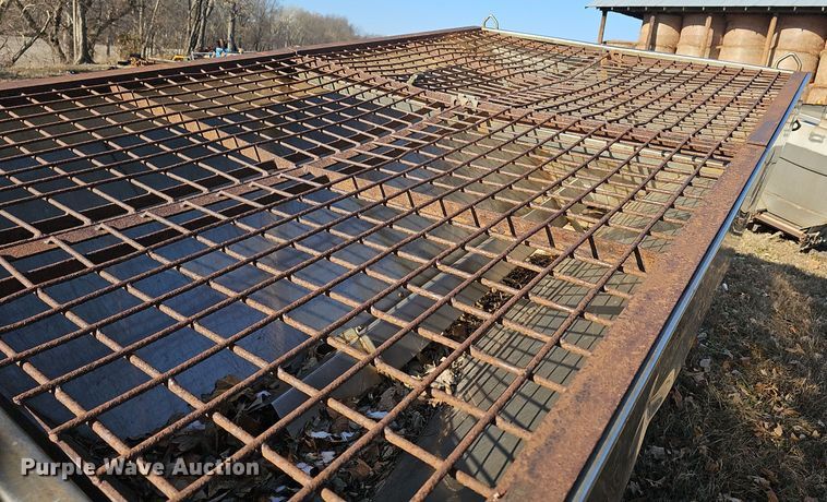 image for item EK2485 (2) Swenson spreaders