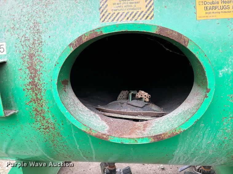 image for item EM0009 Safe Systems MSH-4-24-2 media blaster and recovery system