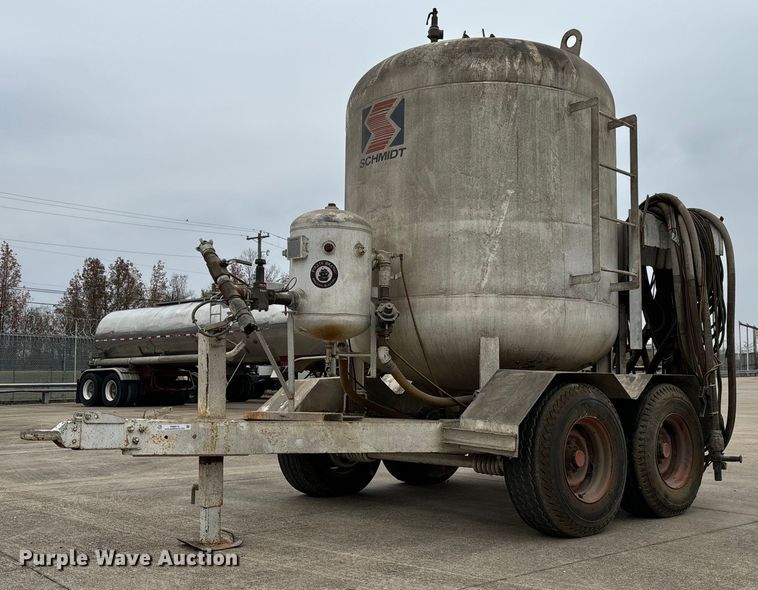 image for item EM0010 1984 Schmidt 160 sand blasting trailer