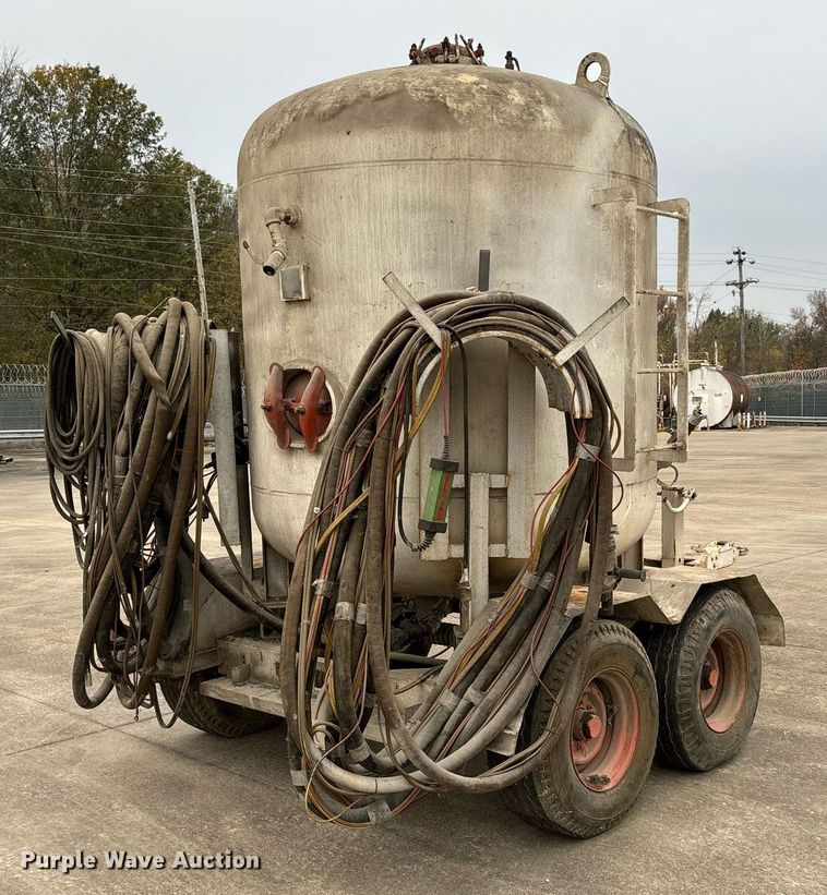 image for item EM0010 1984 Schmidt 160 sand blasting trailer