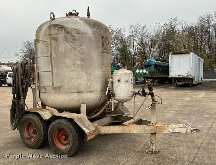 image for item EM0010 1984 Schmidt 160 sand blasting trailer