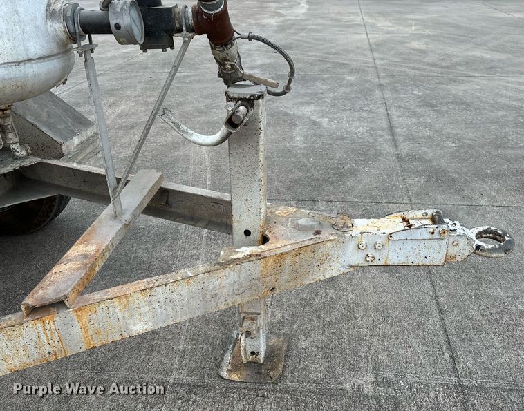 image for item EM0010 1984 Schmidt 160 sand blasting trailer