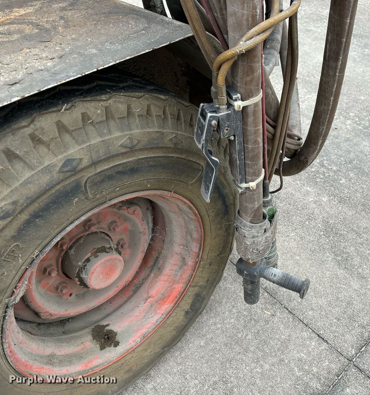 image for item EM0010 1984 Schmidt 160 sand blasting trailer