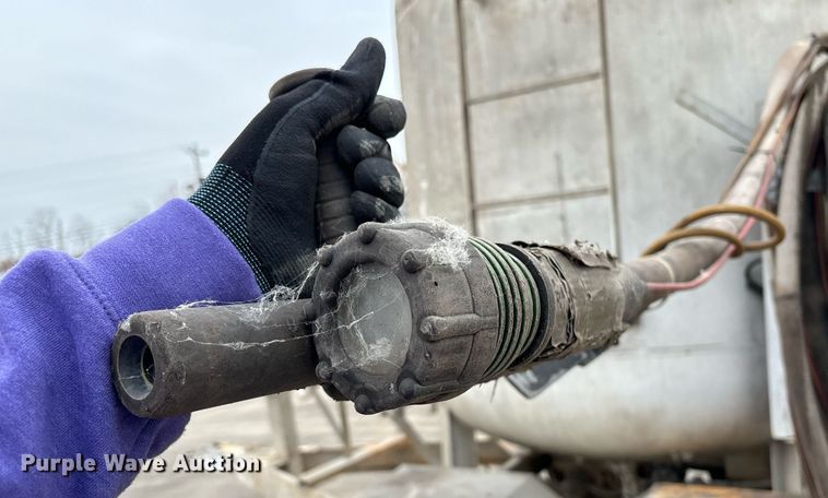 image for item EM0010 1984 Schmidt 160 sand blasting trailer