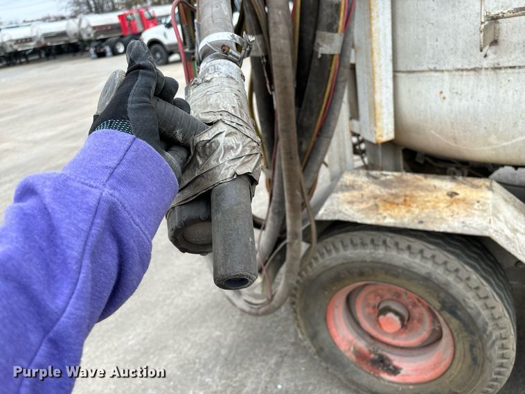 image for item EM0010 1984 Schmidt 160 sand blasting trailer