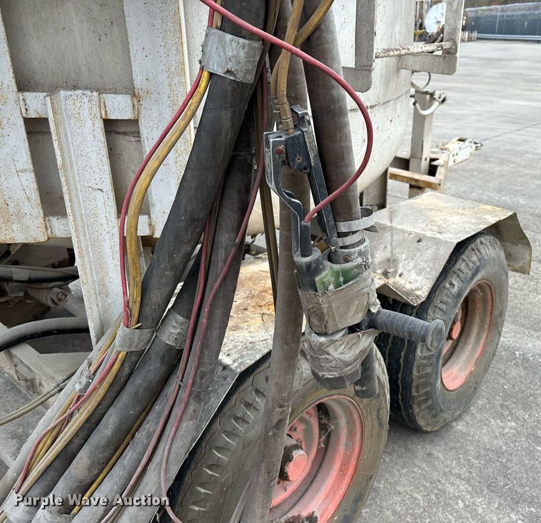 image for item EM0010 1984 Schmidt 160 sand blasting trailer