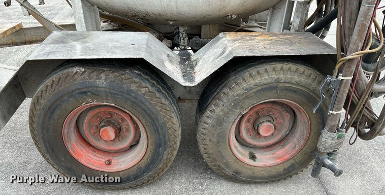 image for item EM0010 1984 Schmidt 160 sand blasting trailer