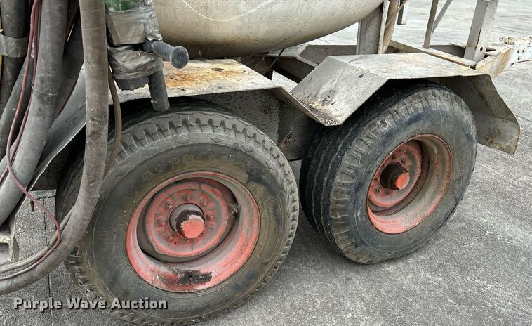 image for item EM0010 1984 Schmidt 160 sand blasting trailer