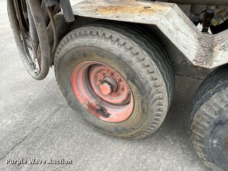 image for item EM0010 1984 Schmidt 160 sand blasting trailer