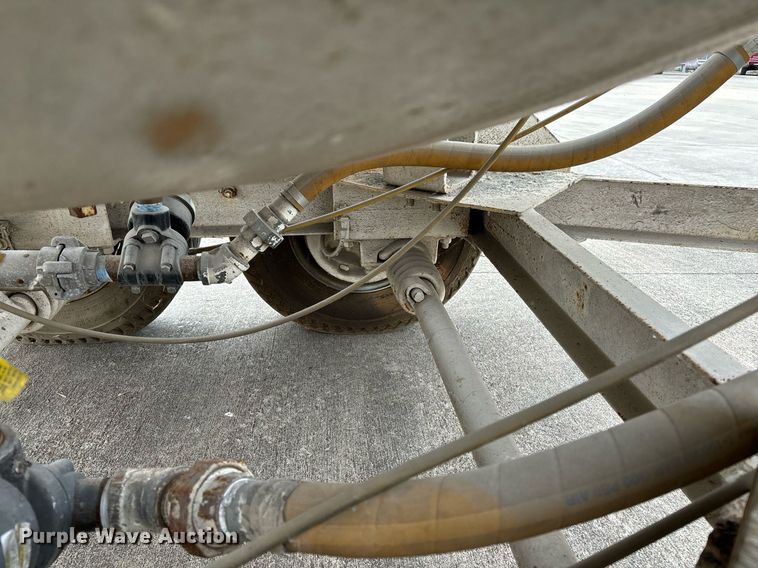 image for item EM0010 1984 Schmidt 160 sand blasting trailer