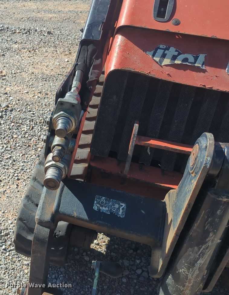 image for item EQ2496 2015 Ditch Witch SK850 compact utility loader