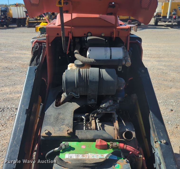 image for item EQ2496 2015 Ditch Witch SK850 compact utility loader