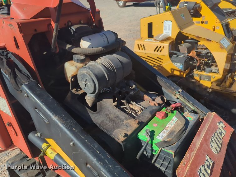 image for item EQ2496 2015 Ditch Witch SK850 compact utility loader