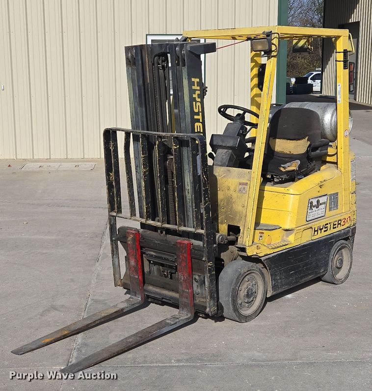 image for item EQ3664 Hyster  S30XM forklift
