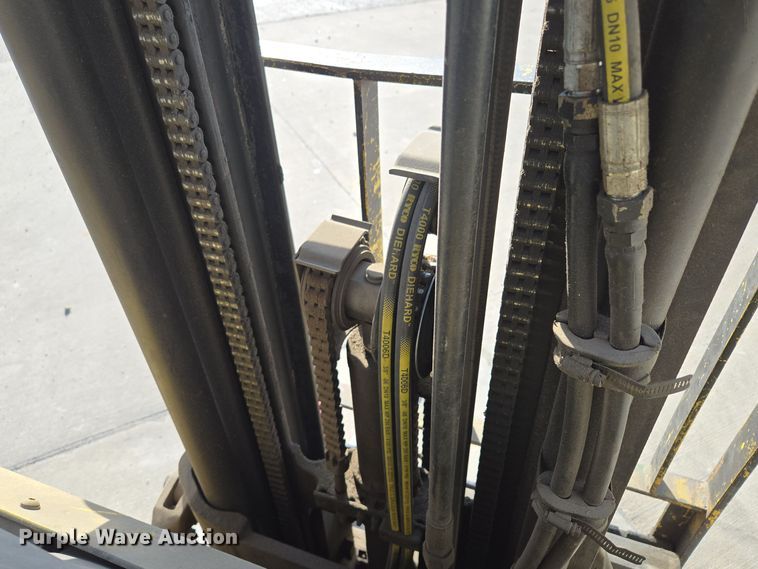 image for item EQ3664 Hyster  S30XM forklift