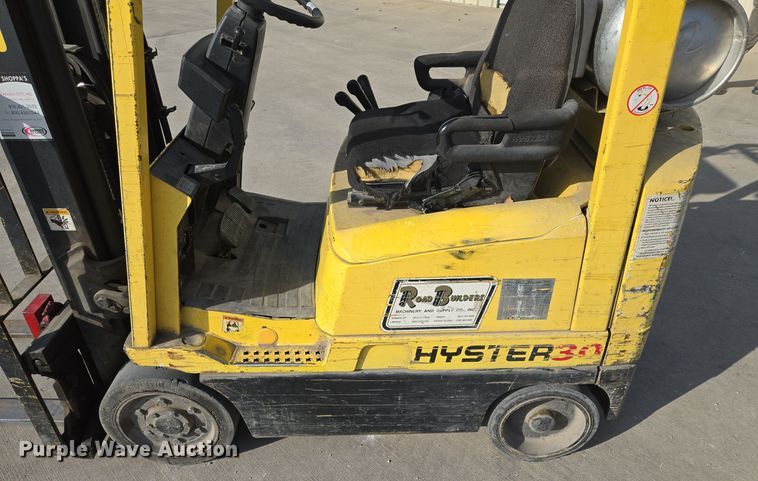 image for item EQ3664 Hyster  S30XM forklift