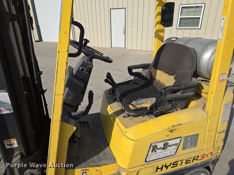 image for item EQ3664 Hyster  S30XM forklift